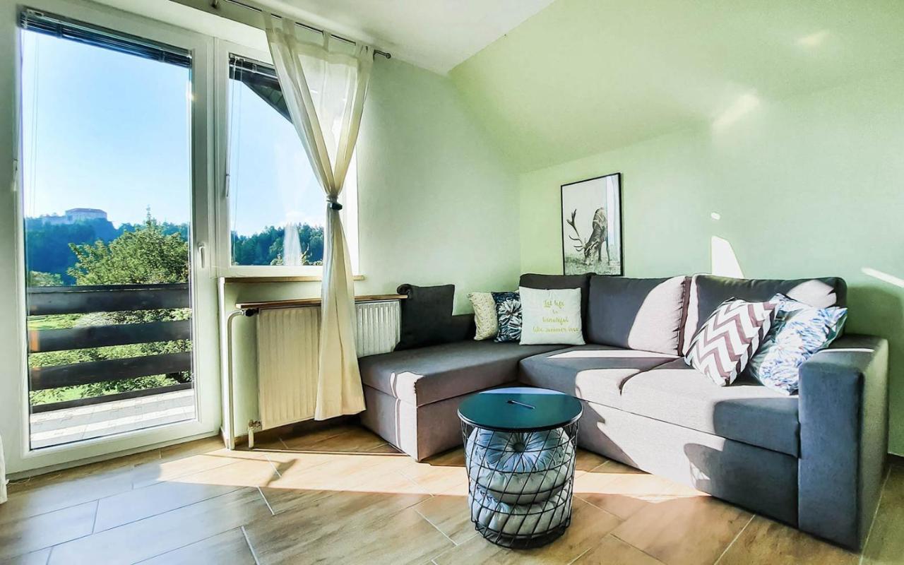 Deerwood Villa-Modern Cozy Apartment With Castle View ブレッド エクステリア 写真