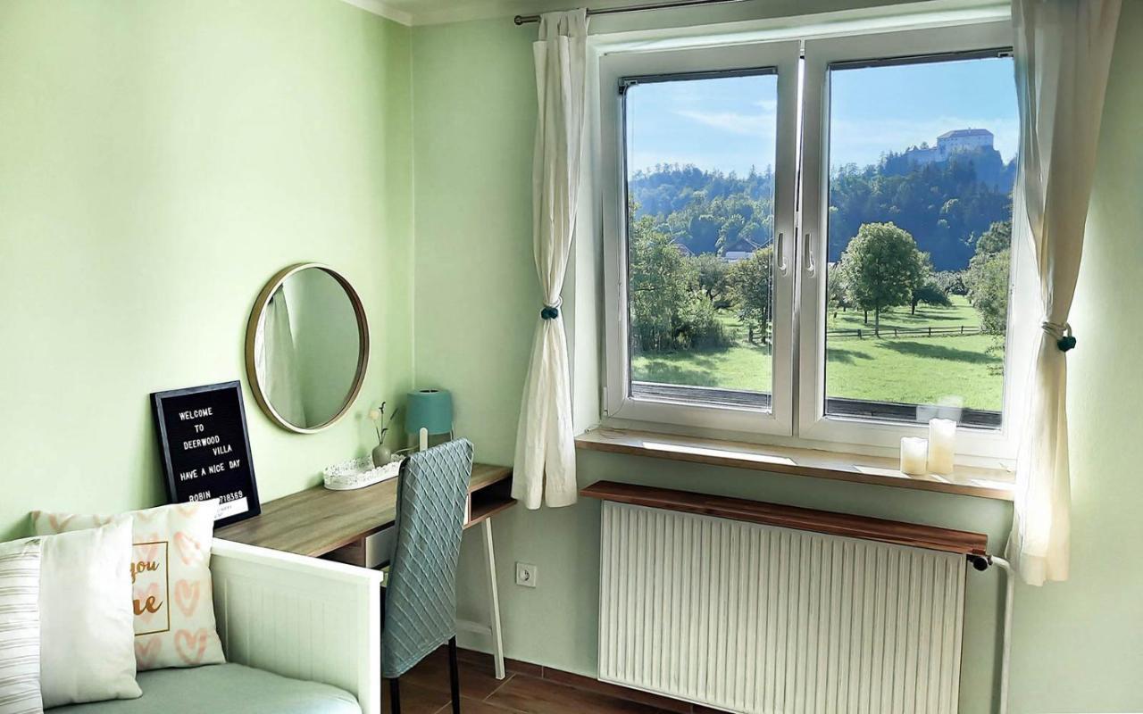 Deerwood Villa-Modern Cozy Apartment With Castle View ブレッド エクステリア 写真