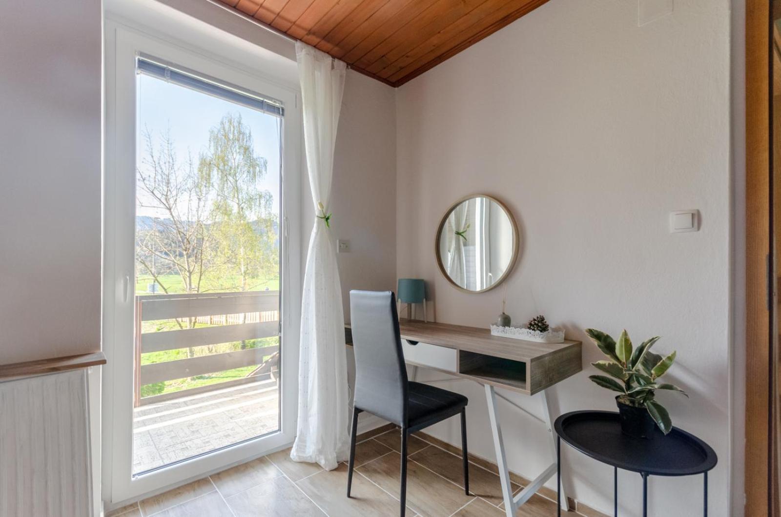 Deerwood Villa-Modern Cozy Apartment With Castle View ブレッド エクステリア 写真