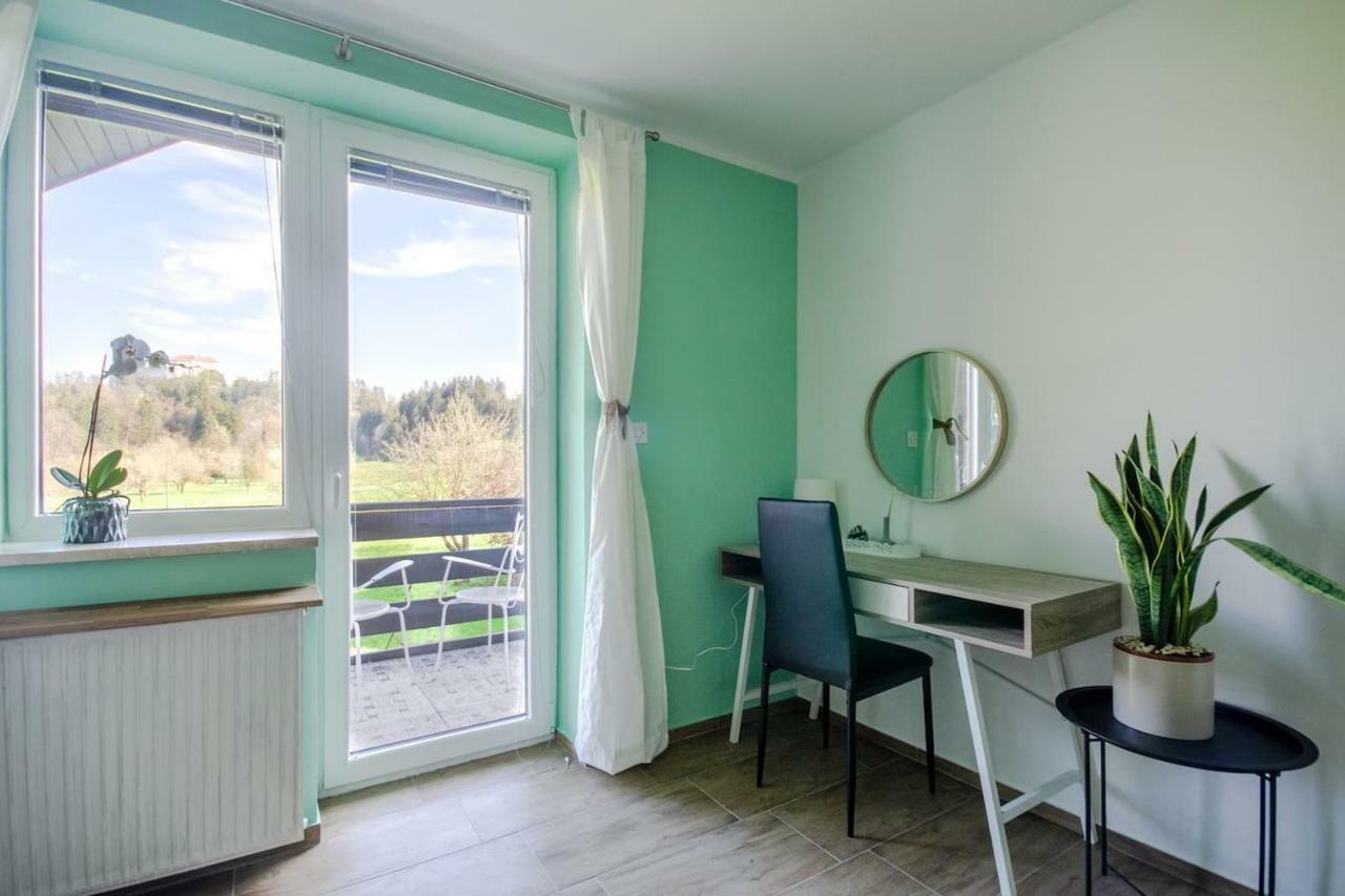Deerwood Villa-Modern Cozy Apartment With Castle View ブレッド エクステリア 写真